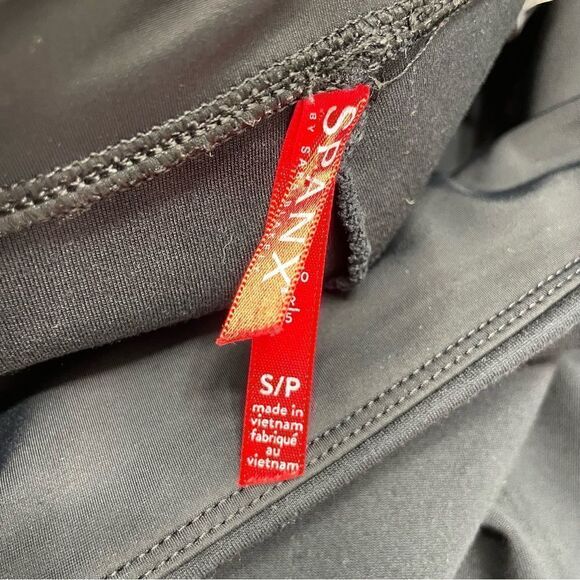 SPANX Perforated Faux Leather Leggings - Picture 7 of 8